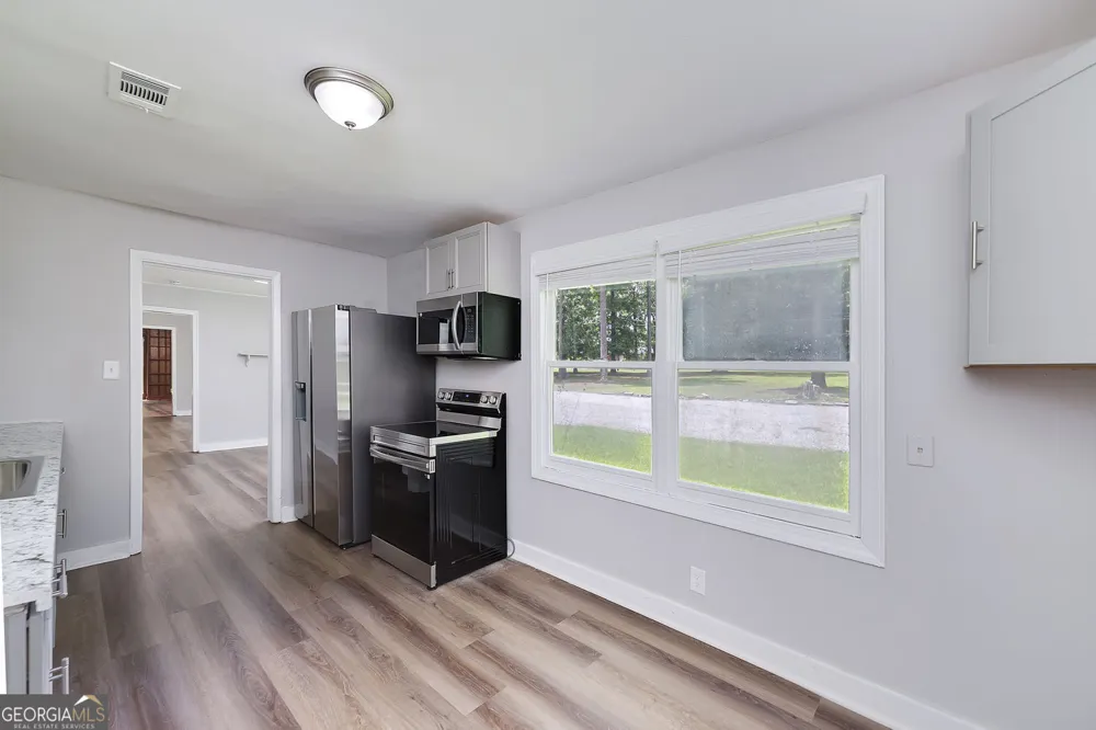 3930 W Side PL Ellenwood, GA 30294