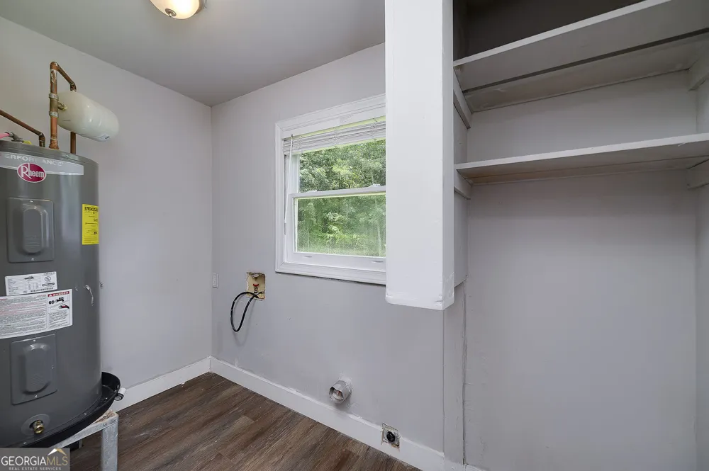 3930 W Side PL Ellenwood, GA 30294