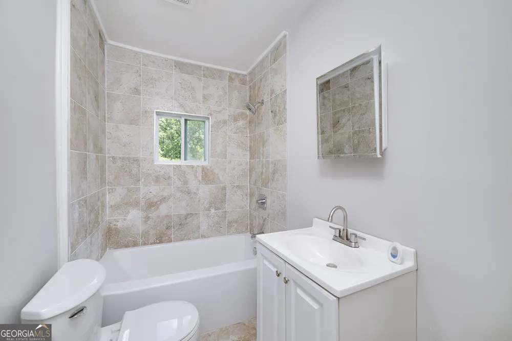 3930 W Side PL Ellenwood, GA 30294
