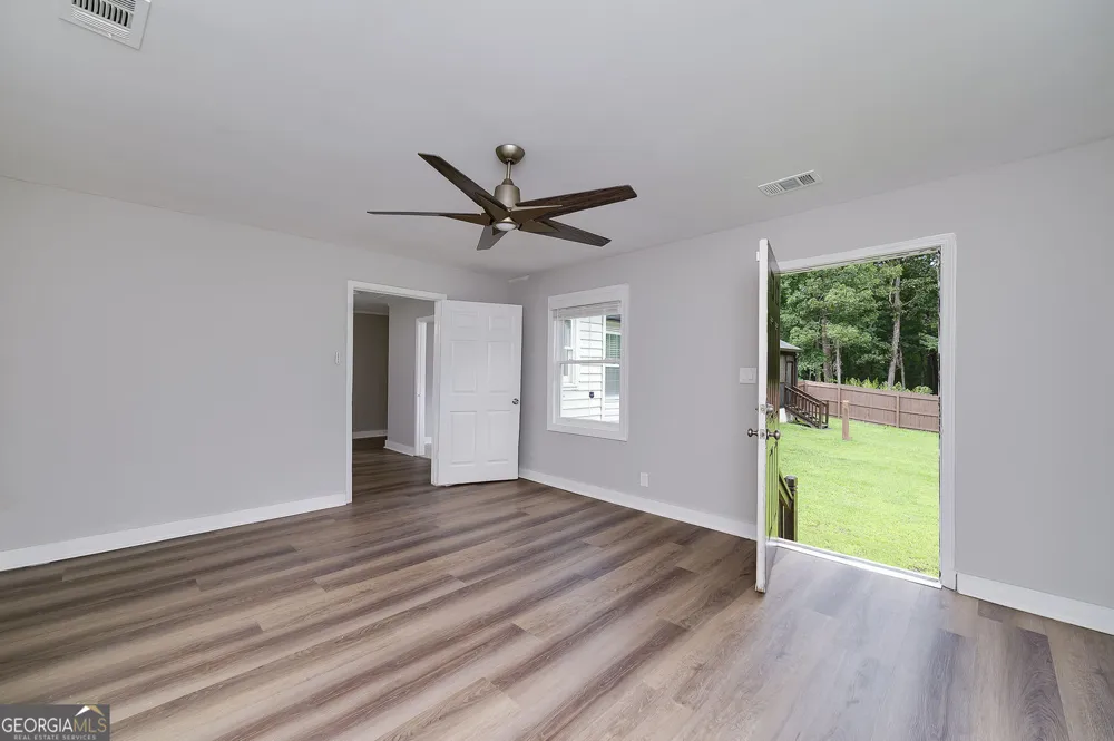 3930 W Side PL Ellenwood, GA 30294