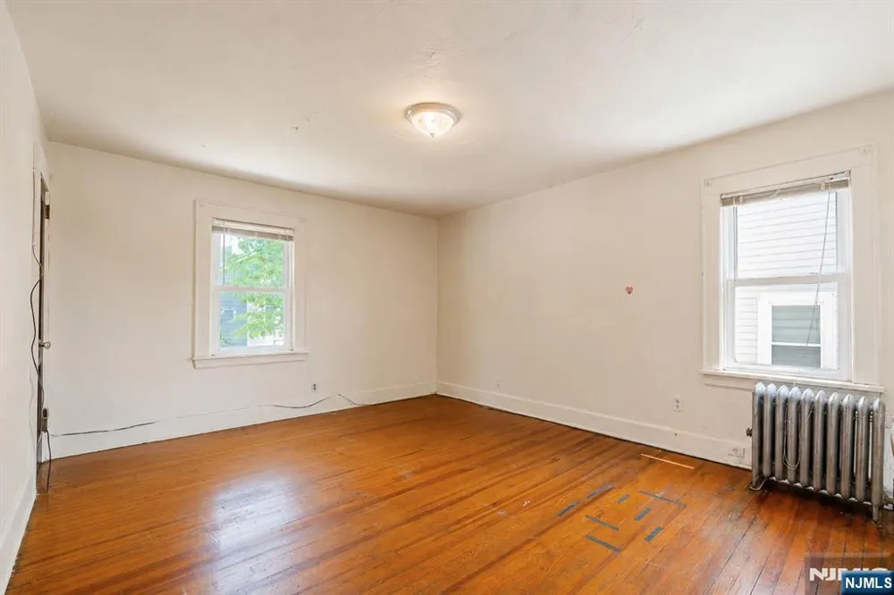 239 8th Avenue Paterson, NJ 07514