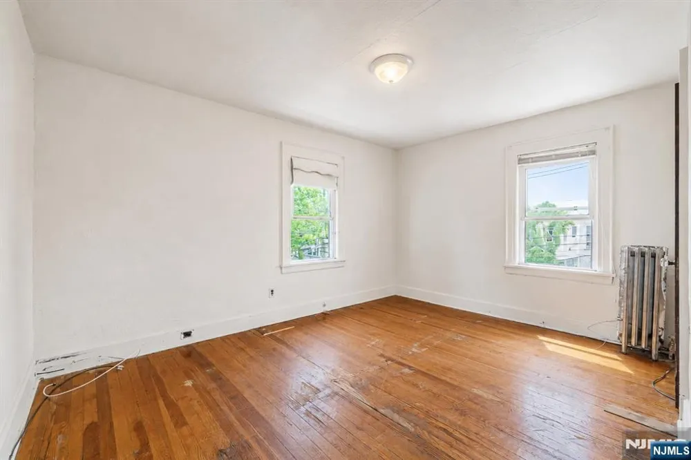 239 8th Avenue Paterson, NJ 07514