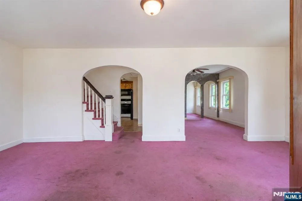 239 8th Avenue Paterson, NJ 07514