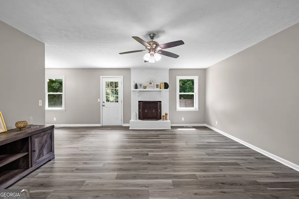 114 Paddle Wheel DR LaGrange, GA 30240