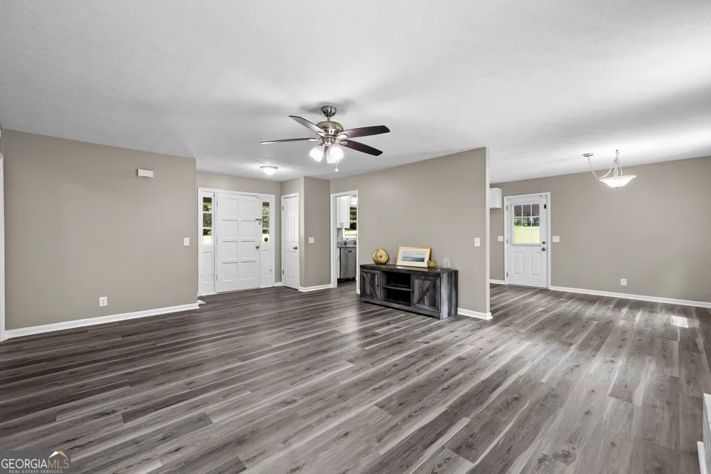 114 Paddle Wheel DR LaGrange, GA 30240