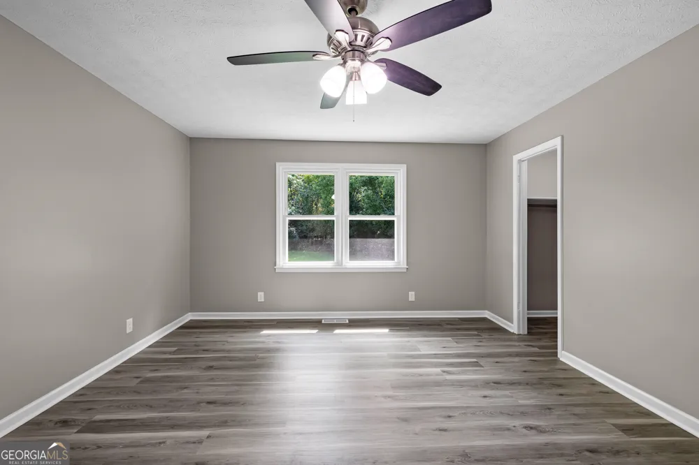 114 Paddle Wheel DR LaGrange, GA 30240