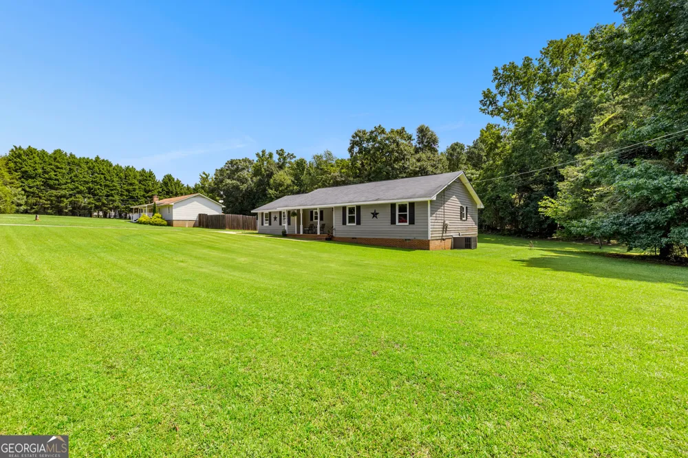 114 Paddle Wheel DR LaGrange, GA 30240
