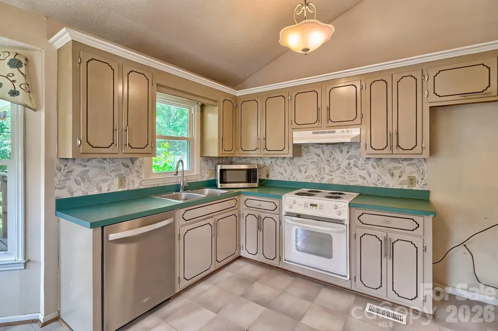 131 Santa Barbara Court West Columbia, SC 29170