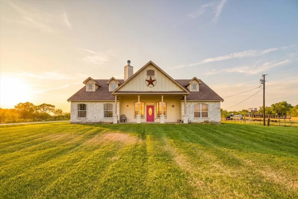 411 6th Street Coolidge, TX 76635