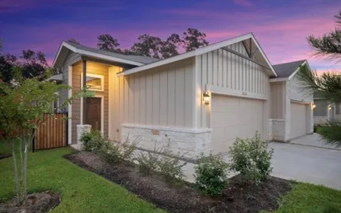 218 Oakcrest #A