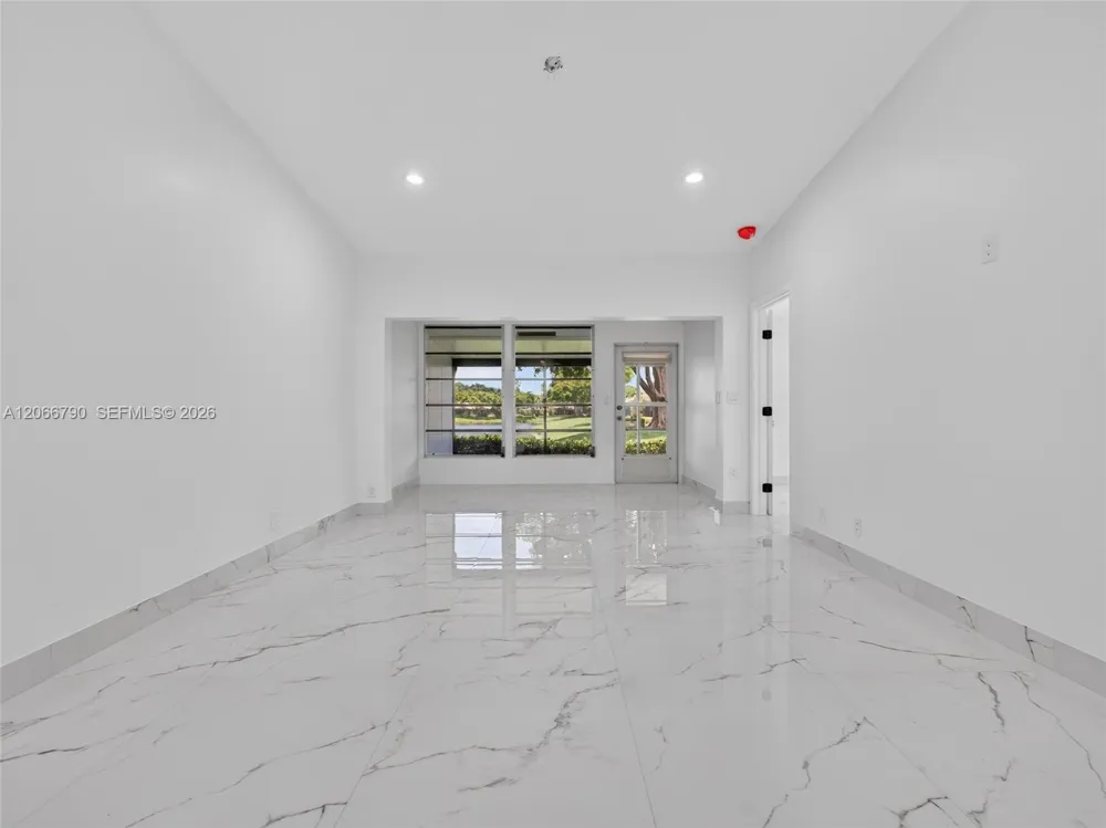 18956 Argosy Dr Boca Raton, FL 33496