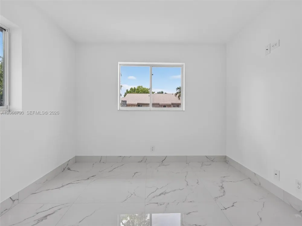 18956 Argosy Dr Boca Raton, FL 33496
