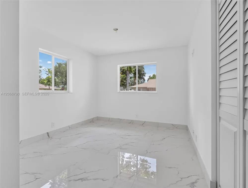 18956 Argosy Dr Boca Raton, FL 33496