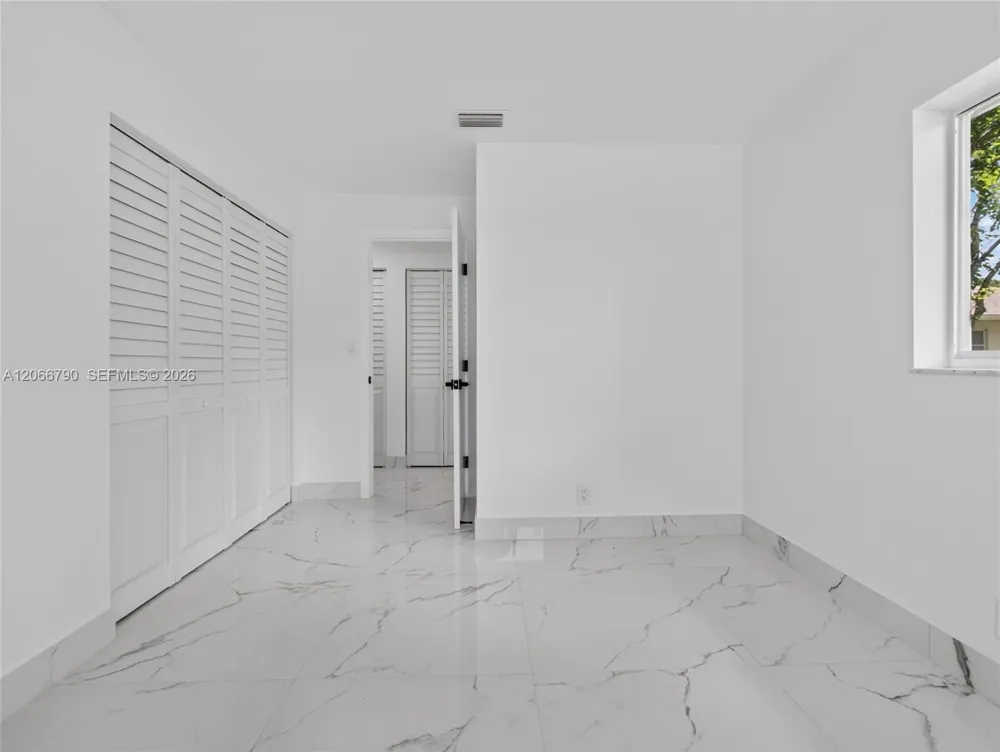18956 Argosy Dr Boca Raton, FL 33496