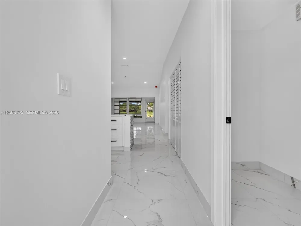 18956 Argosy Dr Boca Raton, FL 33496