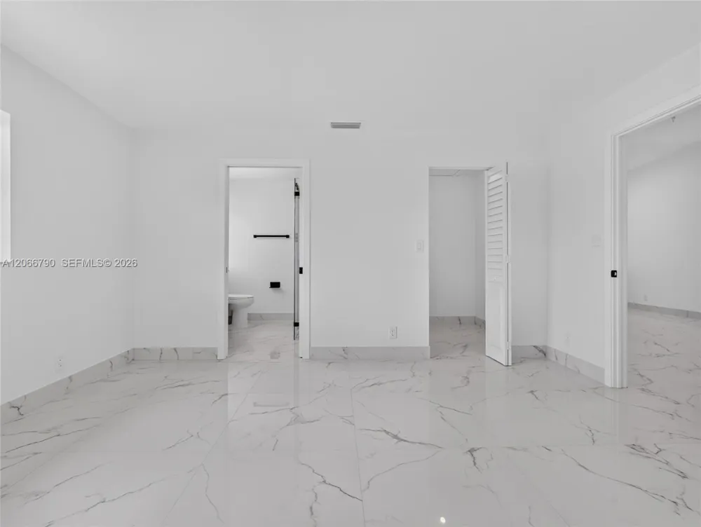 18956 Argosy Dr Boca Raton, FL 33496