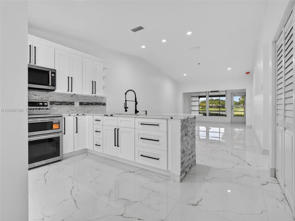 18956 Argosy Dr Boca Raton, FL 33496
