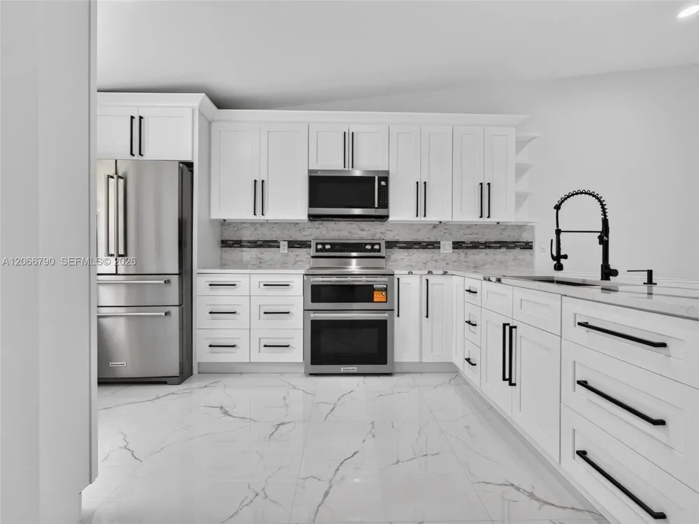 18956 Argosy Dr Boca Raton, FL 33496