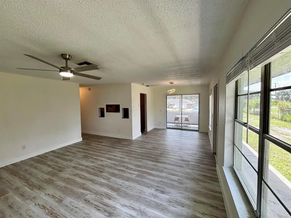 11003 RIDGE AVENUE #B Fort Pierce, FL 34982