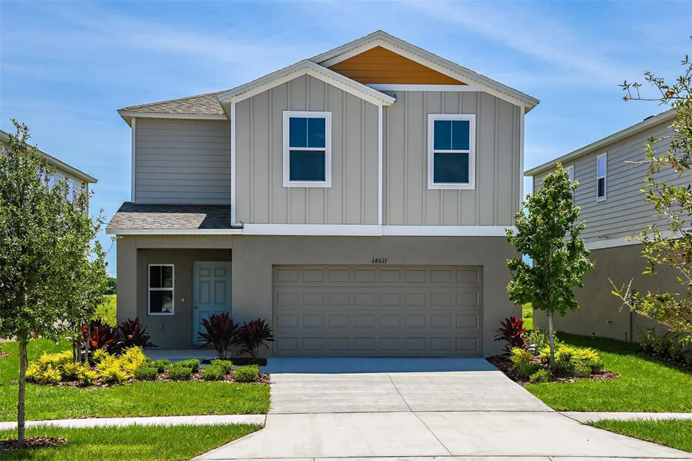 2111 LAWSON WAY Zephyrhills, FL 33541