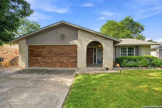 6806 Castlerae San Antonio, TX 78239