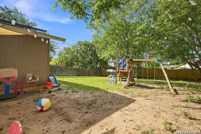 6806 Castlerae San Antonio, TX 78239