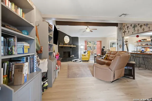 6806 Castlerae San Antonio, TX 78239
