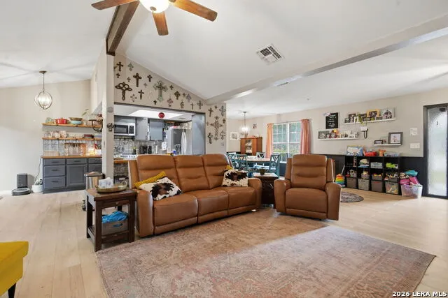 6806 Castlerae San Antonio, TX 78239