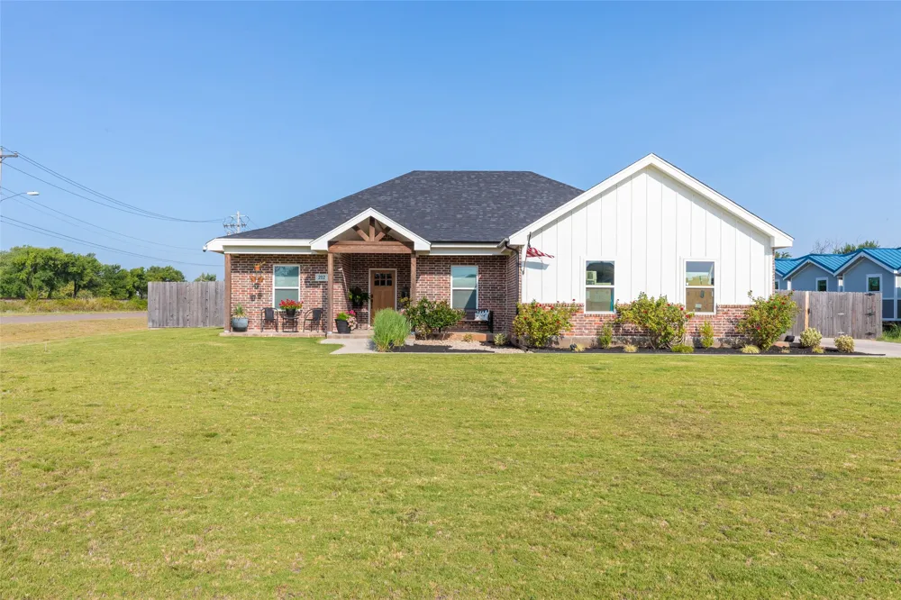 202 Marlin Street Clyde, TX 79510