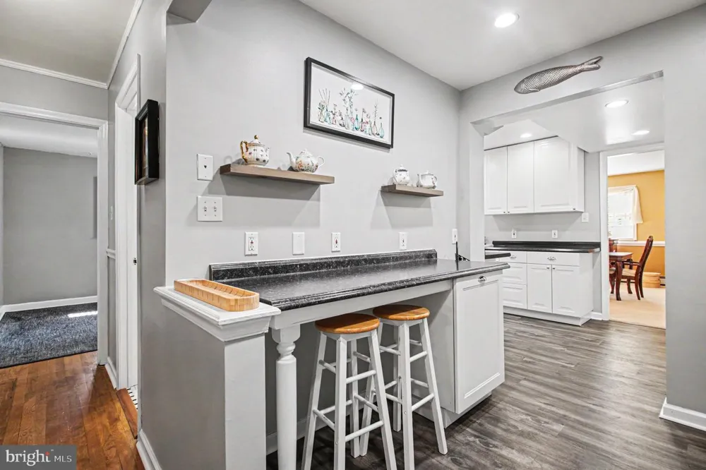 14337 BELLEVILLE AVENUE Woodbridge, VA 22193