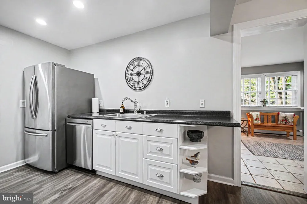 14337 BELLEVILLE AVENUE Woodbridge, VA 22193