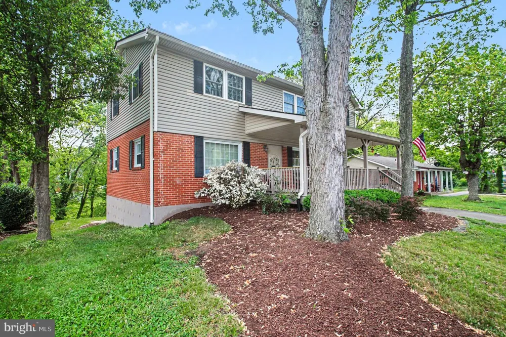 14337 BELLEVILLE AVENUE Woodbridge, VA 22193