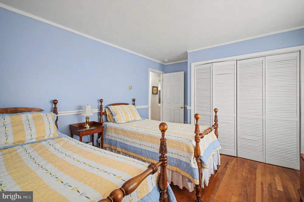 14337 BELLEVILLE AVENUE Woodbridge, VA 22193