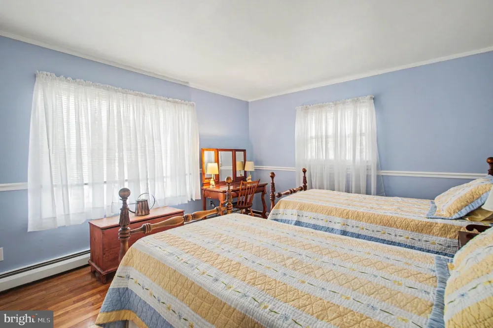 14337 BELLEVILLE AVENUE Woodbridge, VA 22193