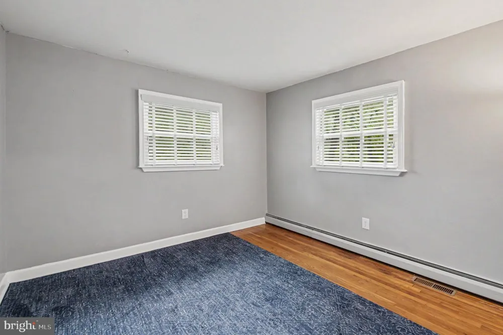 14337 BELLEVILLE AVENUE Woodbridge, VA 22193