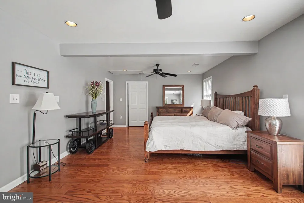 14337 BELLEVILLE AVENUE Woodbridge, VA 22193