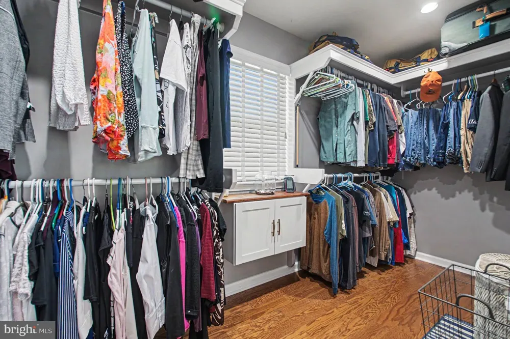 14337 BELLEVILLE AVENUE Woodbridge, VA 22193