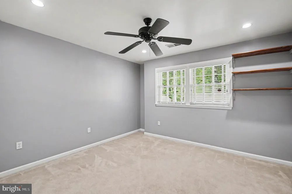 14337 BELLEVILLE AVENUE Woodbridge, VA 22193