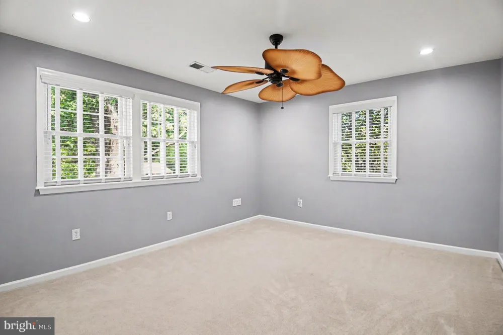 14337 BELLEVILLE AVENUE Woodbridge, VA 22193