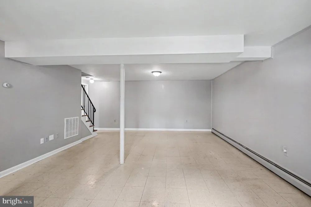 14337 BELLEVILLE AVENUE Woodbridge, VA 22193