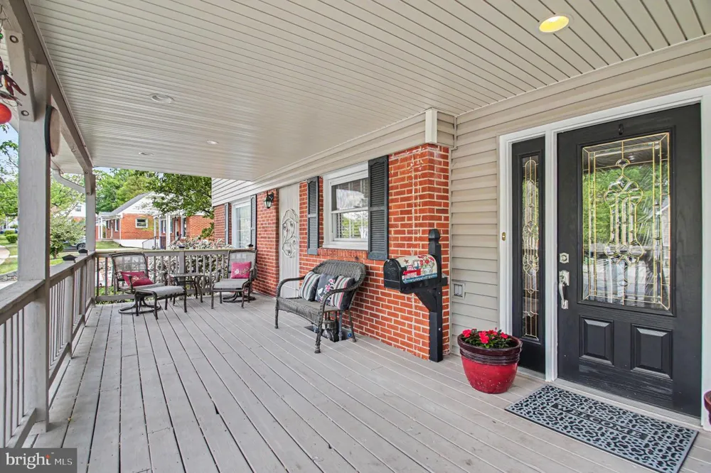 14337 BELLEVILLE AVENUE Woodbridge, VA 22193