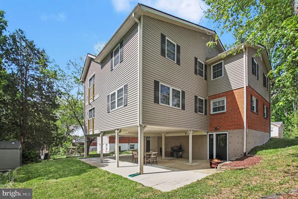 14337 BELLEVILLE AVENUE Woodbridge, VA 22193
