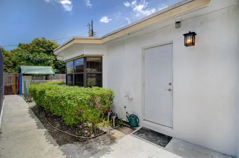 1316 DATE PALM DRIVE #Rear