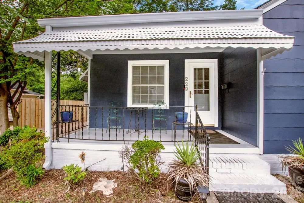 229 E Mcneely Avenue Mooresville, NC 28115