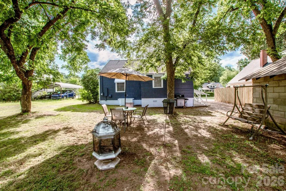 229 E Mcneely Avenue Mooresville, NC 28115