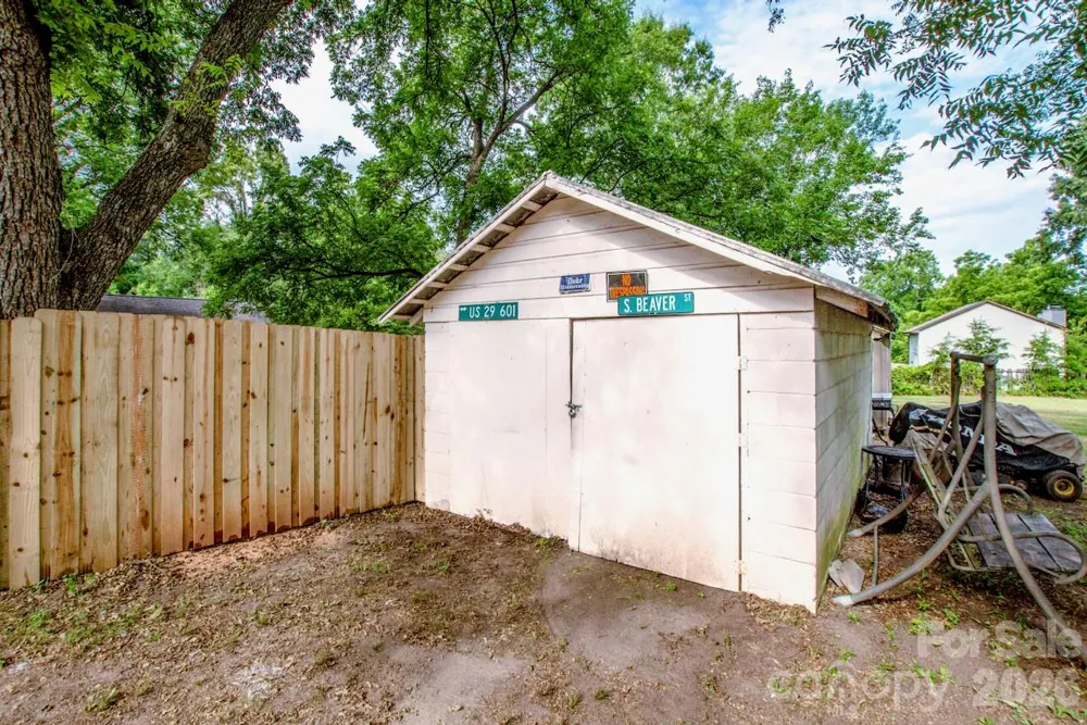 229 E Mcneely Avenue Mooresville, NC 28115