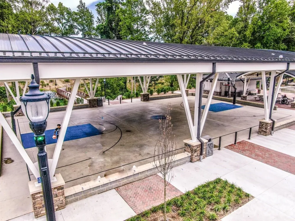 229 E Mcneely Avenue Mooresville, NC 28115