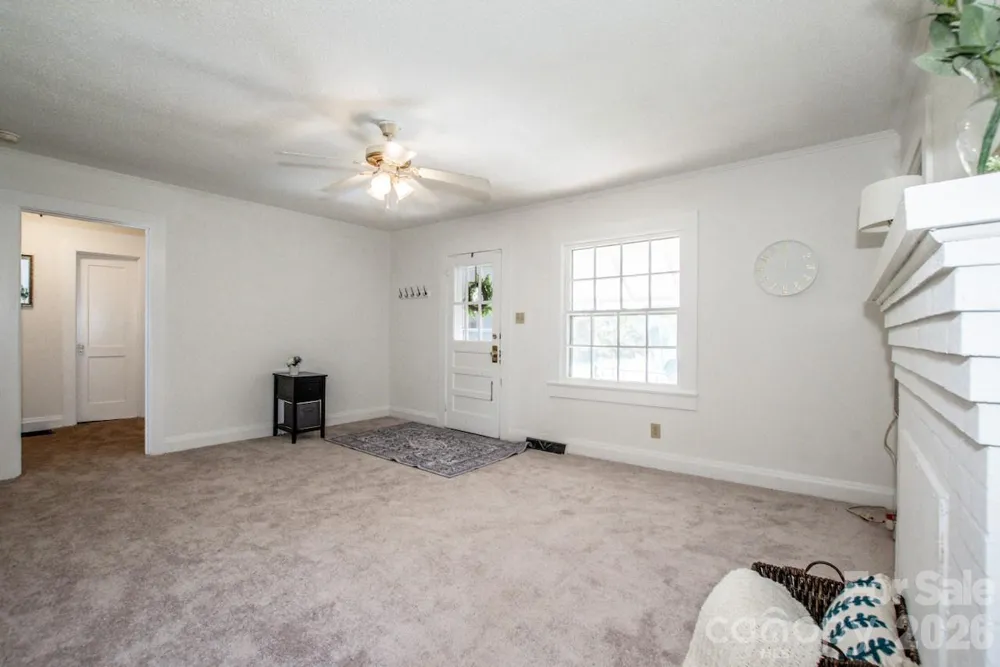 229 E Mcneely Avenue Mooresville, NC 28115