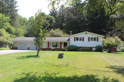 3444 E Pineview Drive
