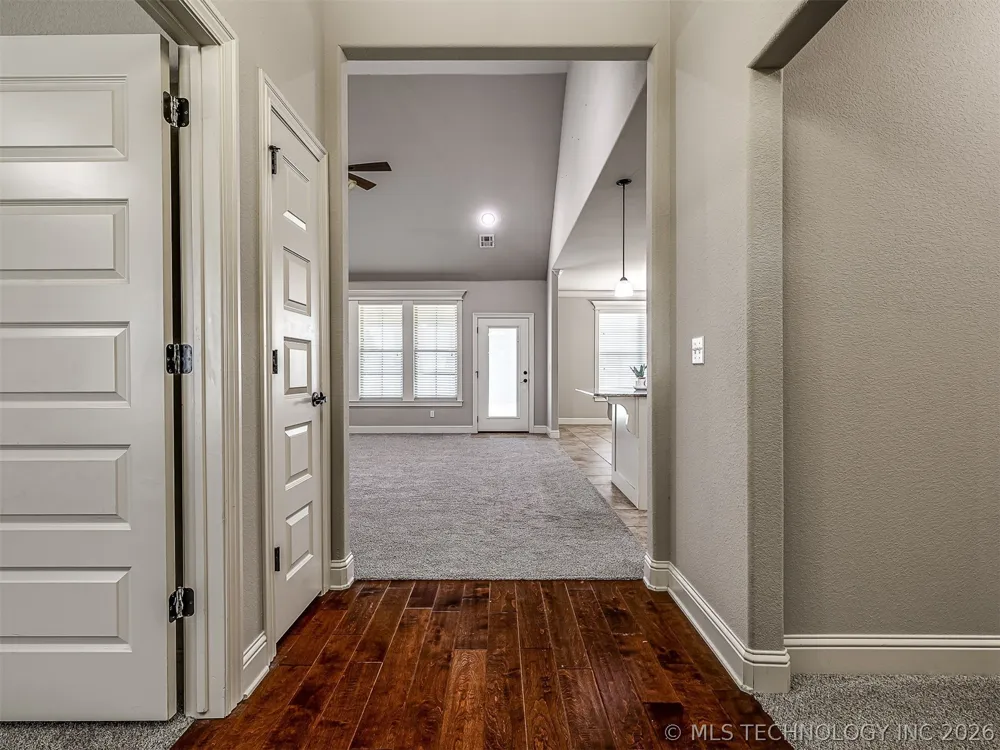 5507 Nottingham Place Bartlesville, OK 74006
